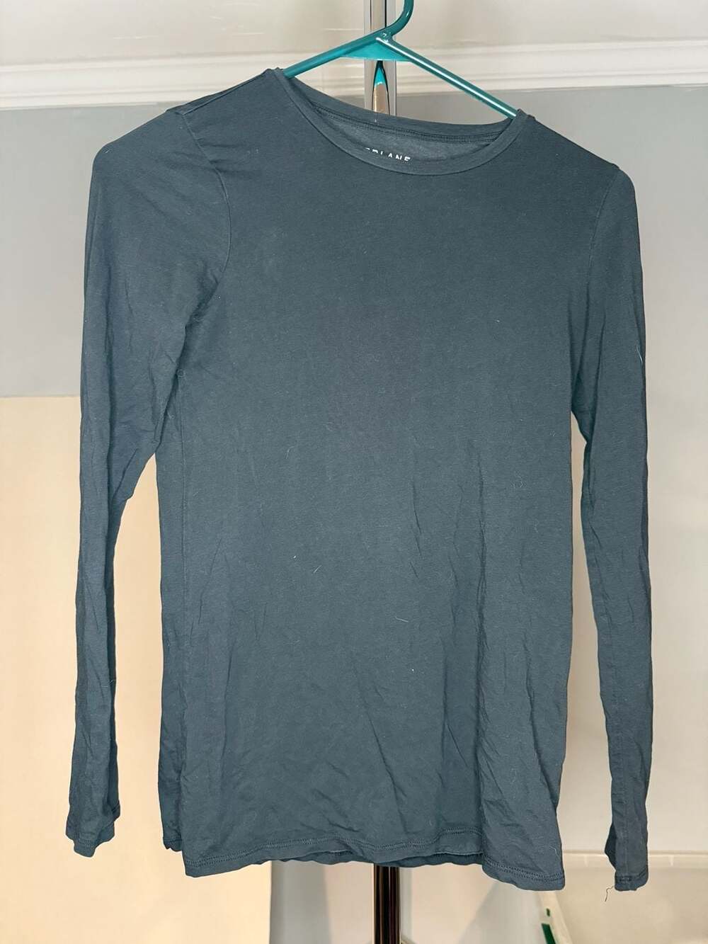 Everlane Women's Pima Cotton Long Sleeve Crew Neck T-Shirt
